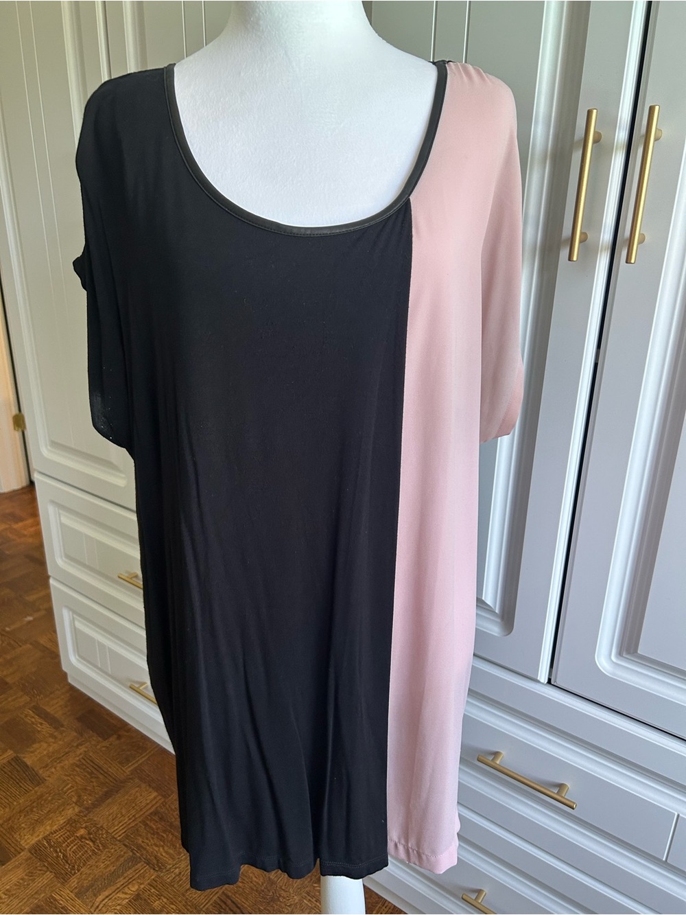 Michel Studio Black and Pink Two-Tone Short Sleeve Tunic